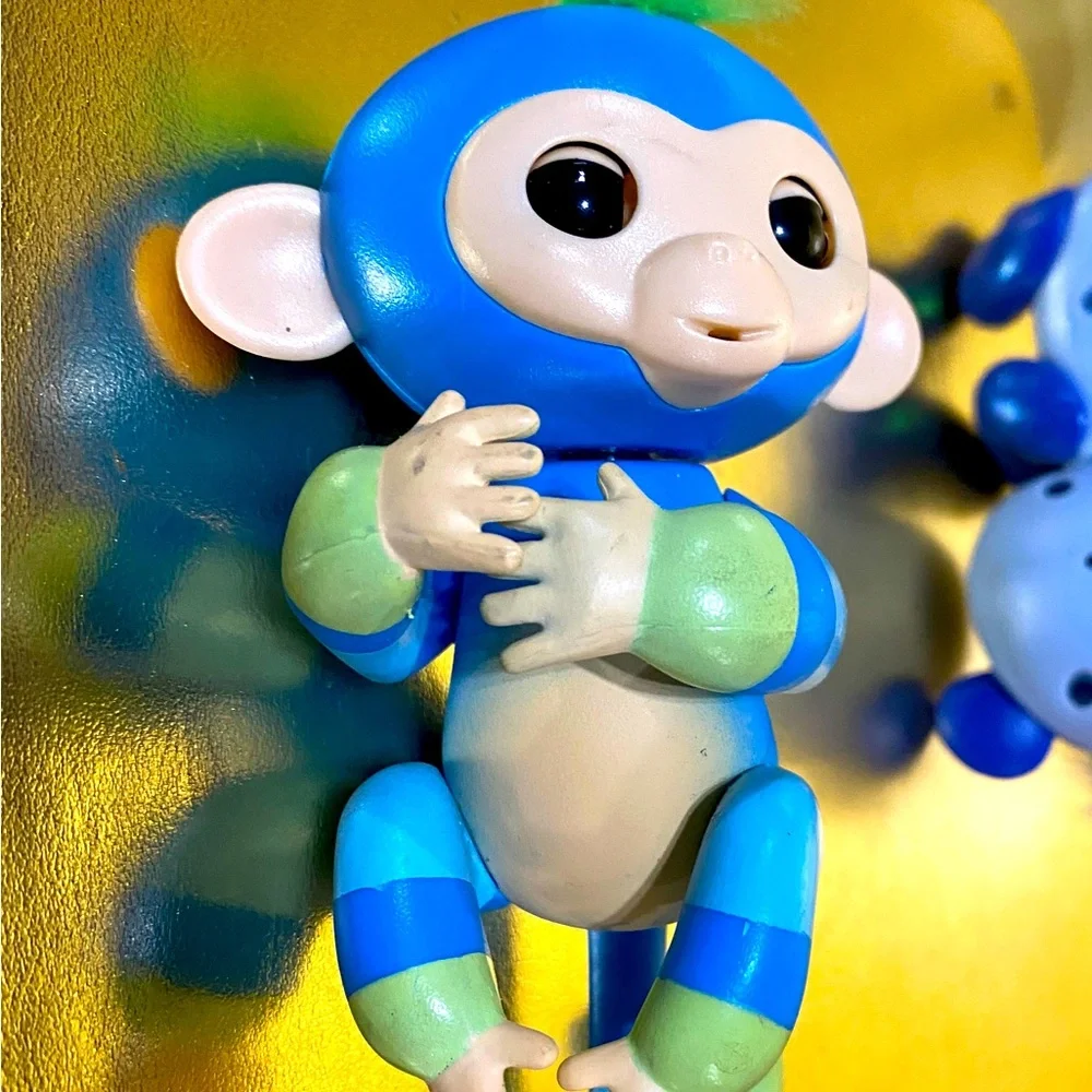 WOW WEE FINGELINGS 2016 TALKING ANIMATED PANDA BEAR ARCHIE & BILLIE BLUE MONKEY - Picture 9 of 10